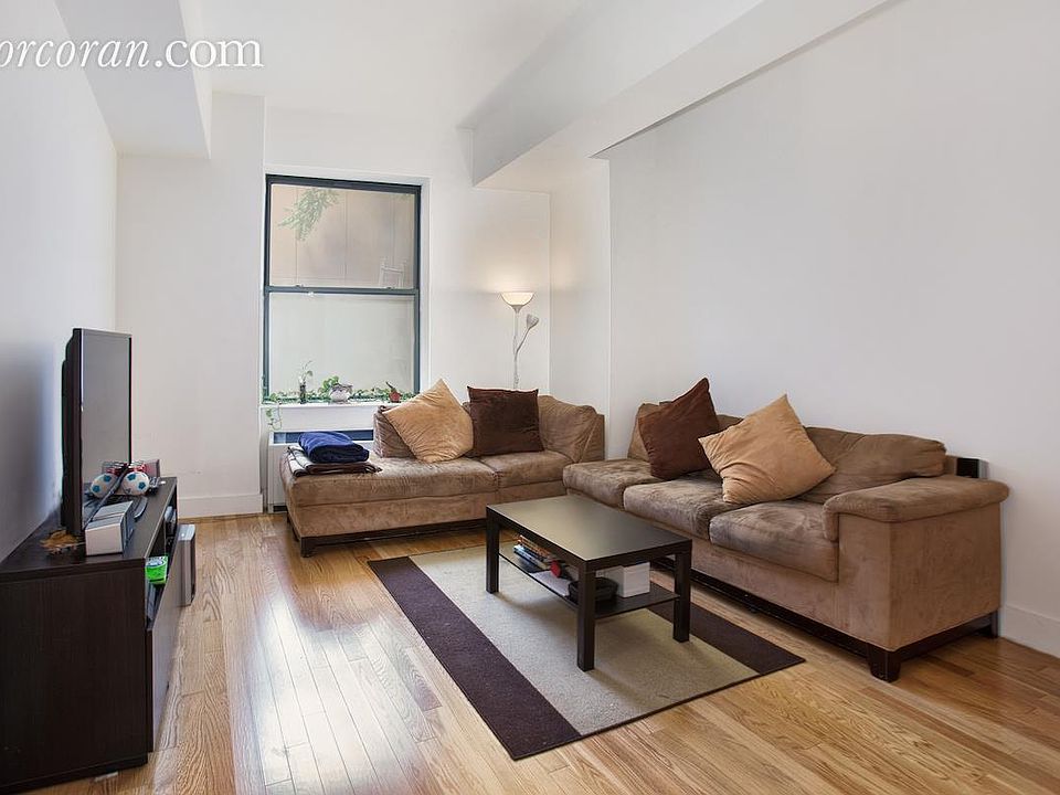 1st image of 99 John St APT 204