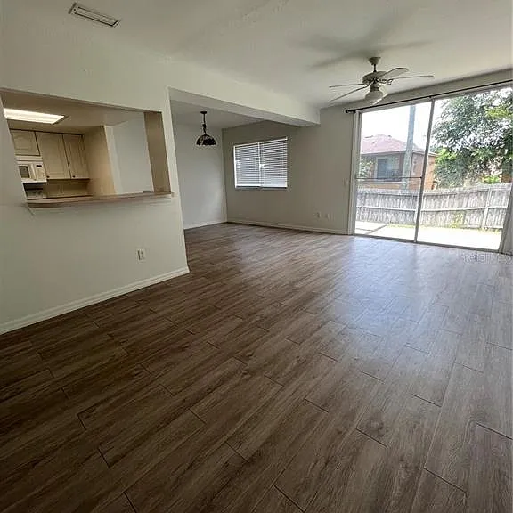 711 Caribbean Dr #MAIN — Photo 3