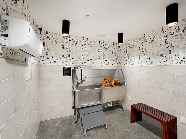 AMLI Lenox — Photo 21