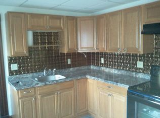 11 Burnside St APT 4, Lowell, MA 01851