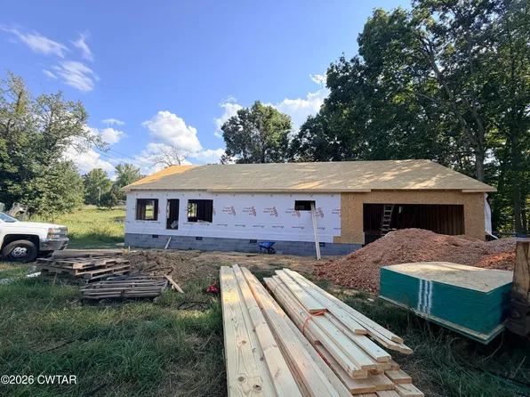 25 Cedar St, Parsons, TN 38363