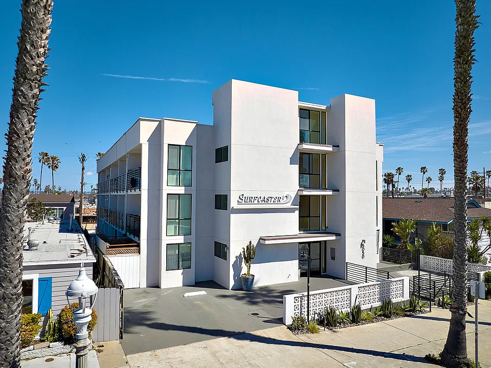 Surfcaster Apartments