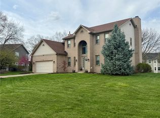 1629 Sunnington Grove Dr, Centerville, OH 45458