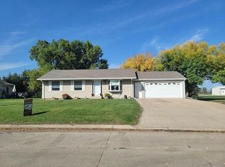 420 E Kildare Dr, Oneill, NE 68763