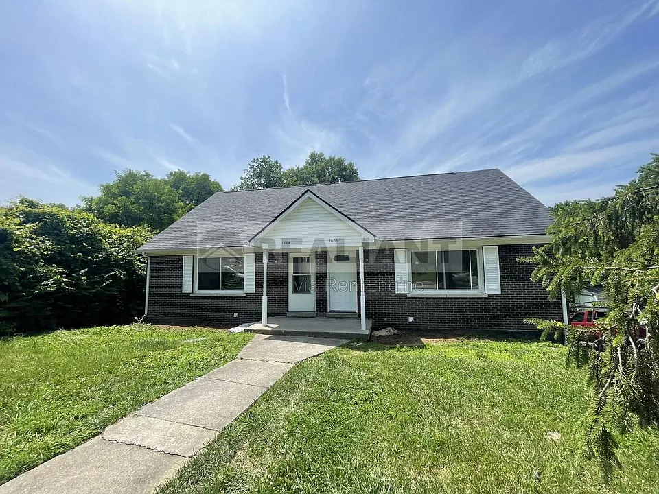 1684 Hill View Pl