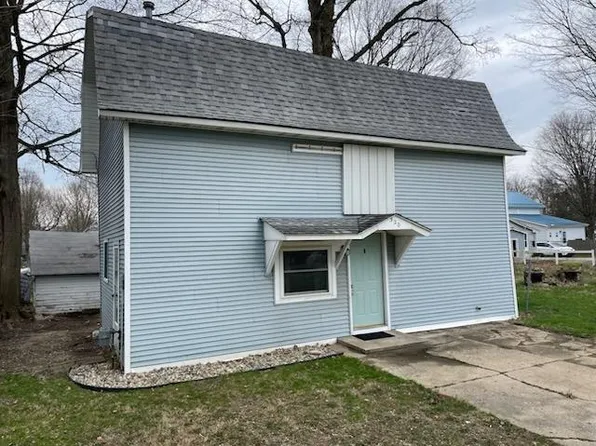 318 N Grand St, Schoolcraft, MI 49087