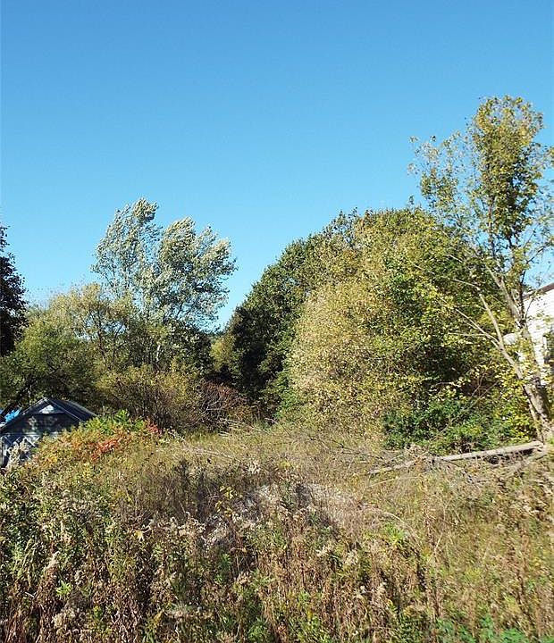 2nd image of 651 Conklin Rd