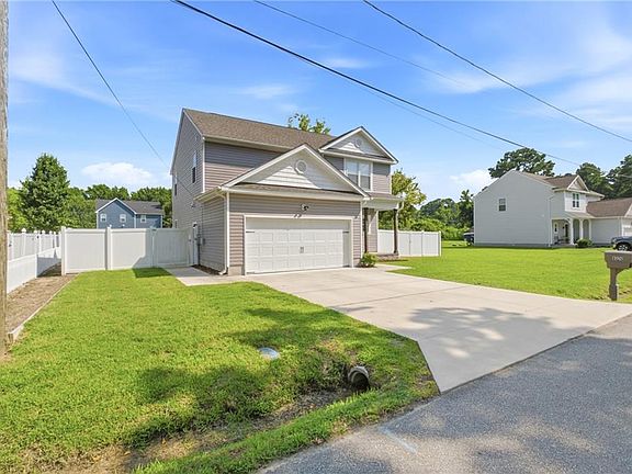 3rd image of 8324 Hudgins Cir
