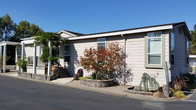 1st image of 77270 Lauppe Ln