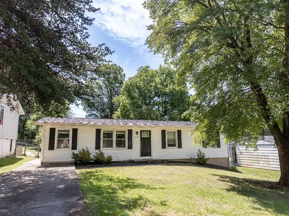 272 E 35th St, Buena Vista, VA 24416