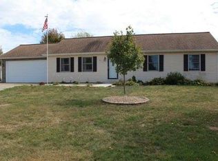 1112 S Colony Ct, Manito, IL 61546