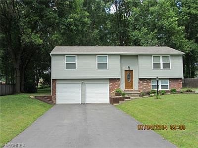 1st image of 643 Laurelwood Dr SE