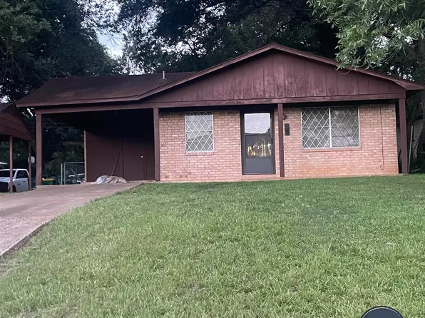 1916 W 13th St, Texarkana, TX 75501