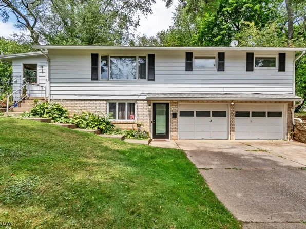 907 17th St NE, Canton, OH 44714