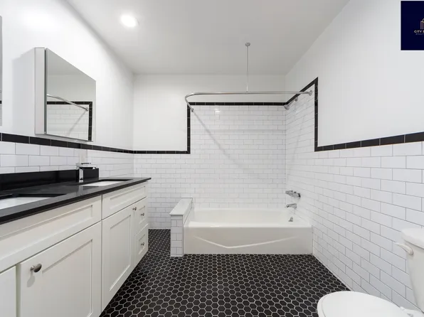 19-19 24th Avenue image 7 of 21