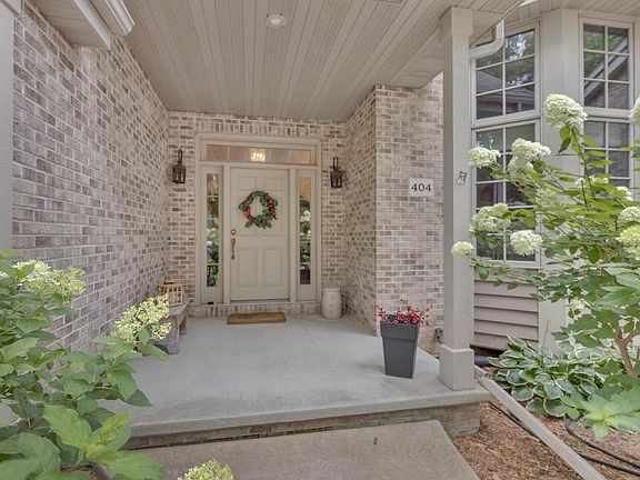 2nd image of 404 Ledgewood DRIVE