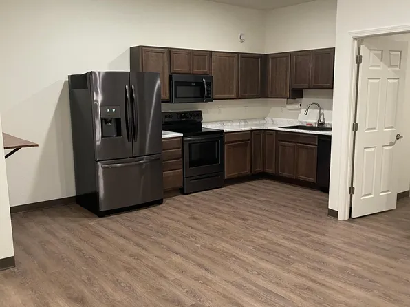 2387 Badger Rd #4, North Pole, AK 99705