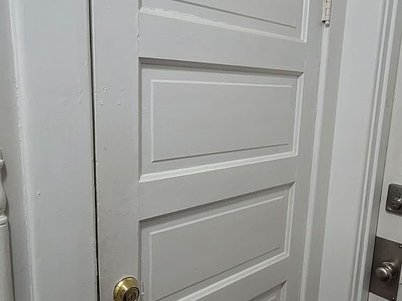 2nd image of 702 E High St #201-D