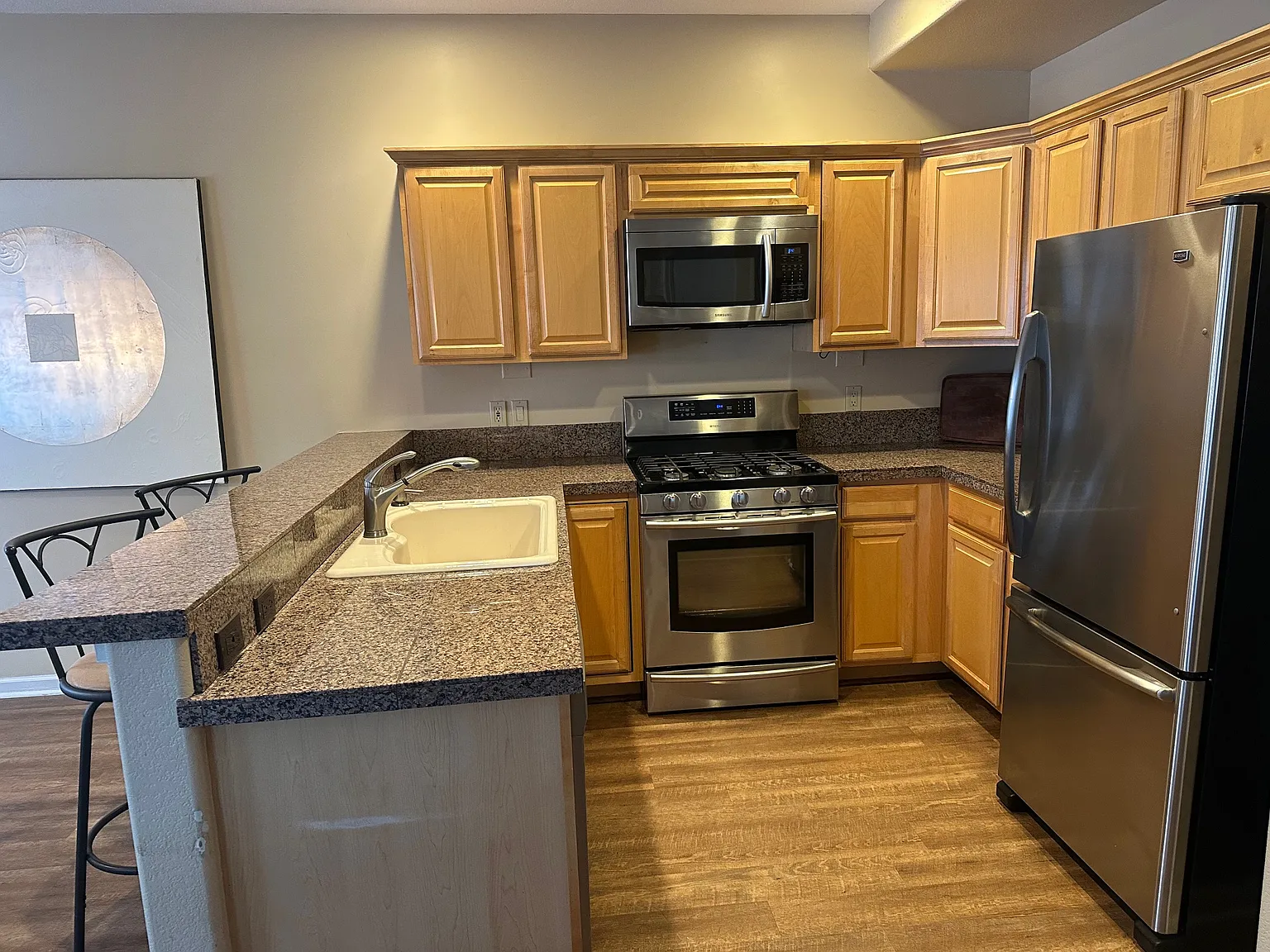 2 bed, 939 sqft, $4,500 — Photo 4