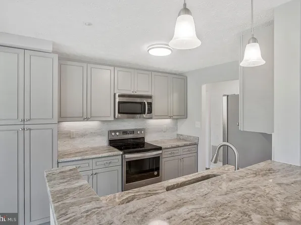 704 Orchard Overlook APT 103, Odenton, MD 21113
