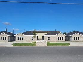 The Oasis Apartments, Oasis Apartments