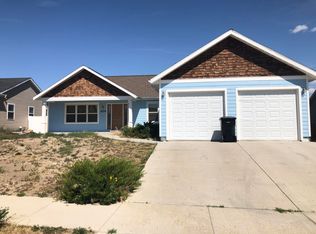 3226 32nd St W, Williston, ND 58801