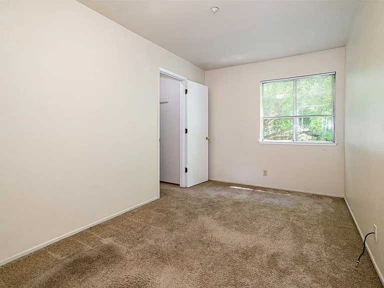 AMG Townhomes — Photo 7