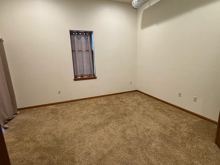 37 Stafford St — Photo 13