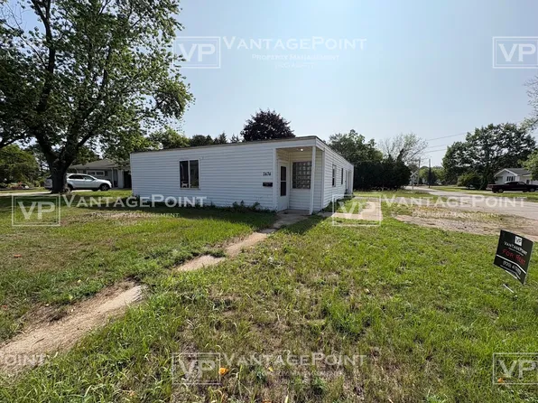 2434 Pine St, Marinette, WI 54143