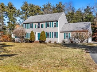 102 Haskell Ridge Rd, Rochester, MA 02770