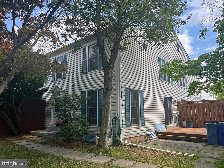 39 Triple Crown Ct — Photo 2