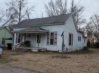 504 S Forrest St, Norris City, IL 62869