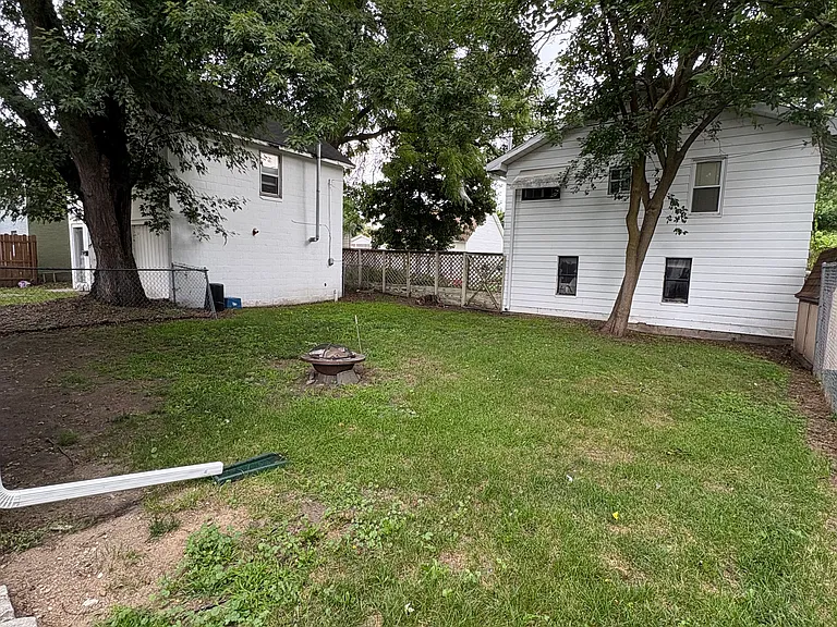 409 S Lansing St — Photo 9