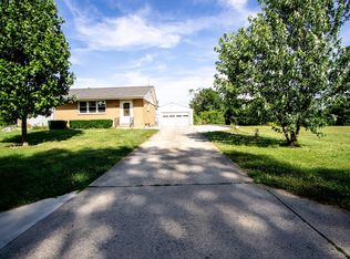 2450 McComb Rd, Grove City, OH 43123