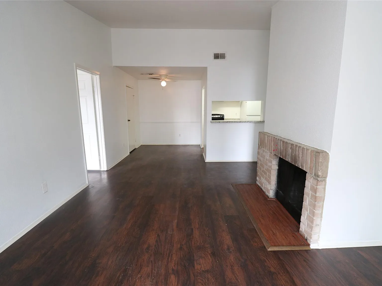 2 bed, 2.0 bath, 736 sqft, $1,250 — Photo 4