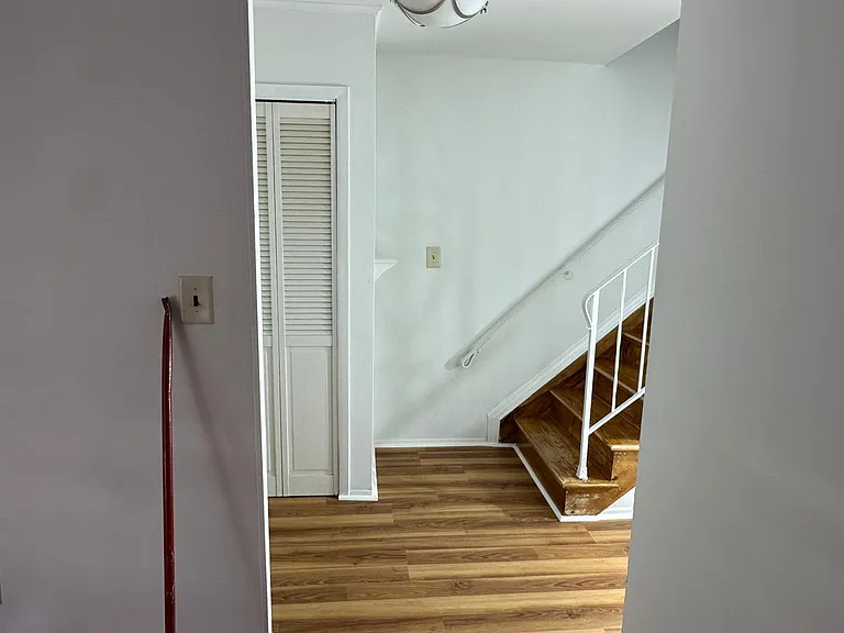 34 Hampton Ct — Photo 13