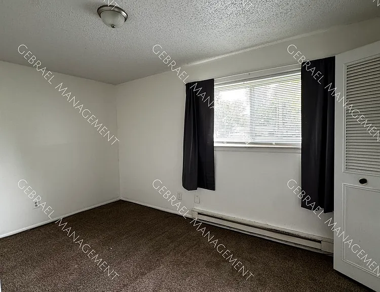 4430 E Mount Morris Rd — Photo 18