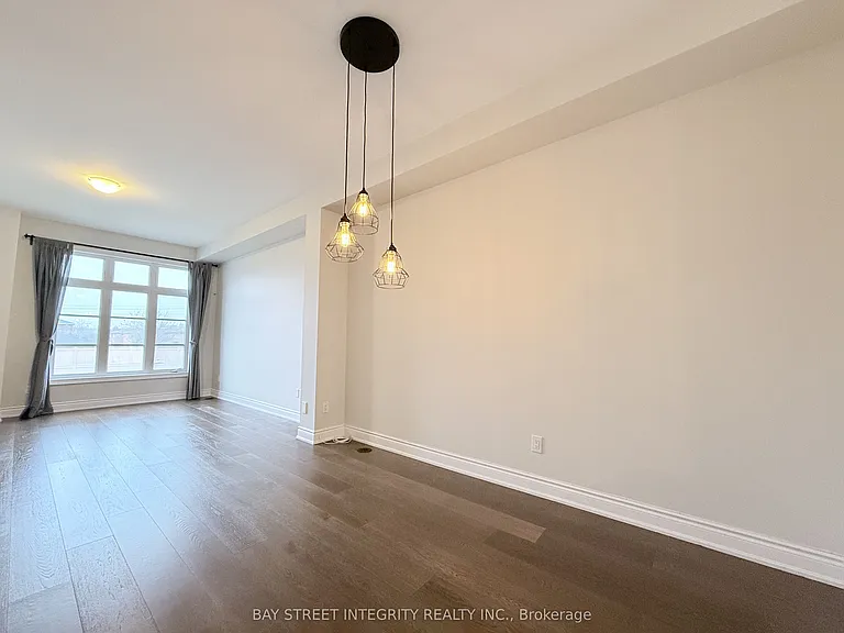 2160 Trafalgar Rd #3 — Photo 2