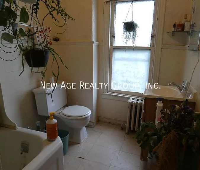 4816 Cedar Ave #3R — Photo 6