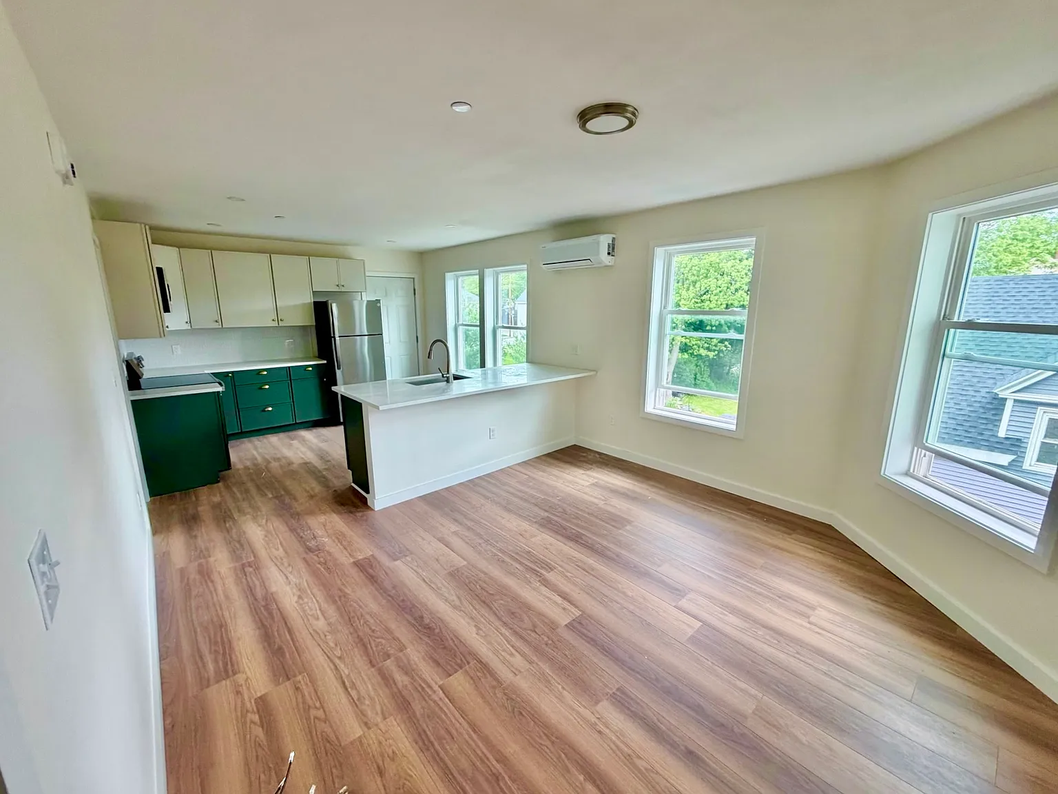2 bed, 1200 sqft, $2,950 — Photo 4