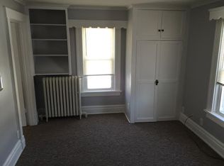 910 5th Ave S #B, Clinton, IA 52732