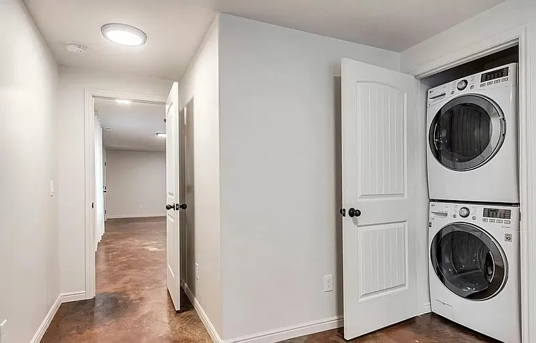 1368 S 1050 W — Photo 10