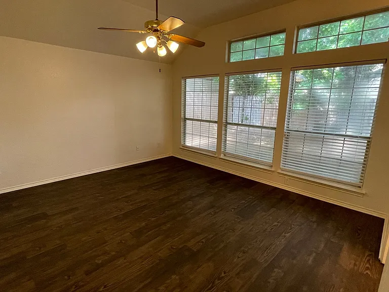 202 Chamblin Dr — Photo 20