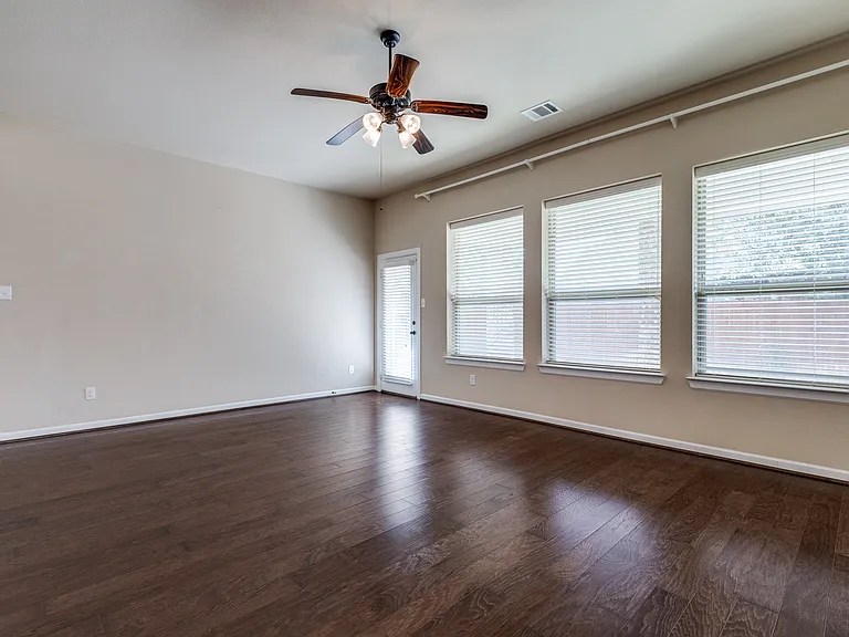 9509 Bewley Ct — Photo 9