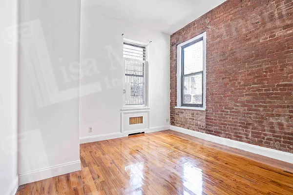 Rented by Lisa Management Inc | media 22