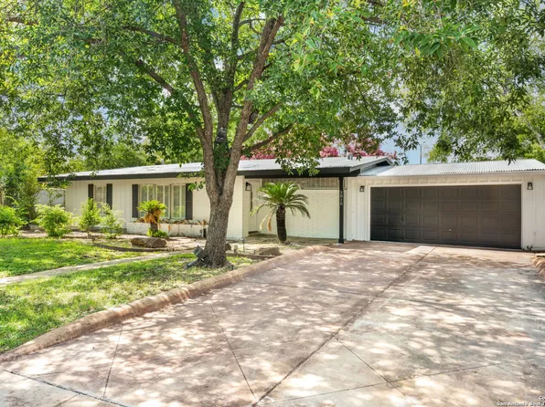 2810 Bent Bow Dr, San Antonio, TX 78209