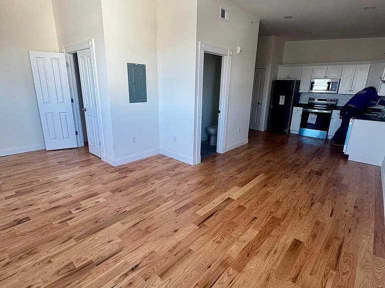 157 Green St — Photo 8