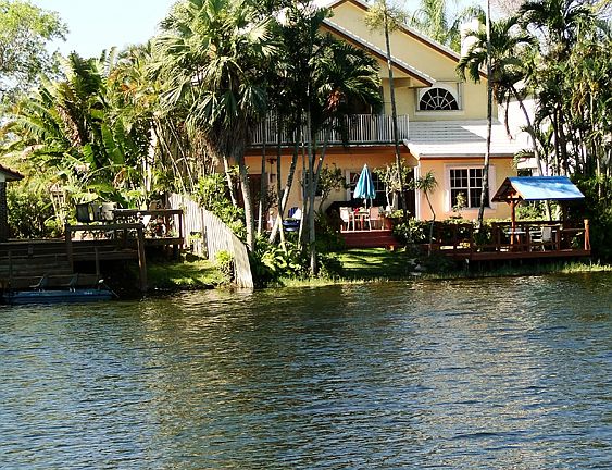 North view, back of home.