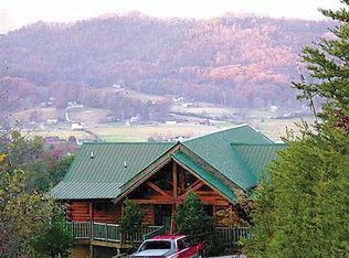 3789 Edge Park Dr, Pigeon Forge, TN 37862