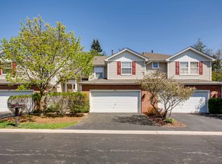 272 Snug Harbor Dr #272, Willowbrook, IL